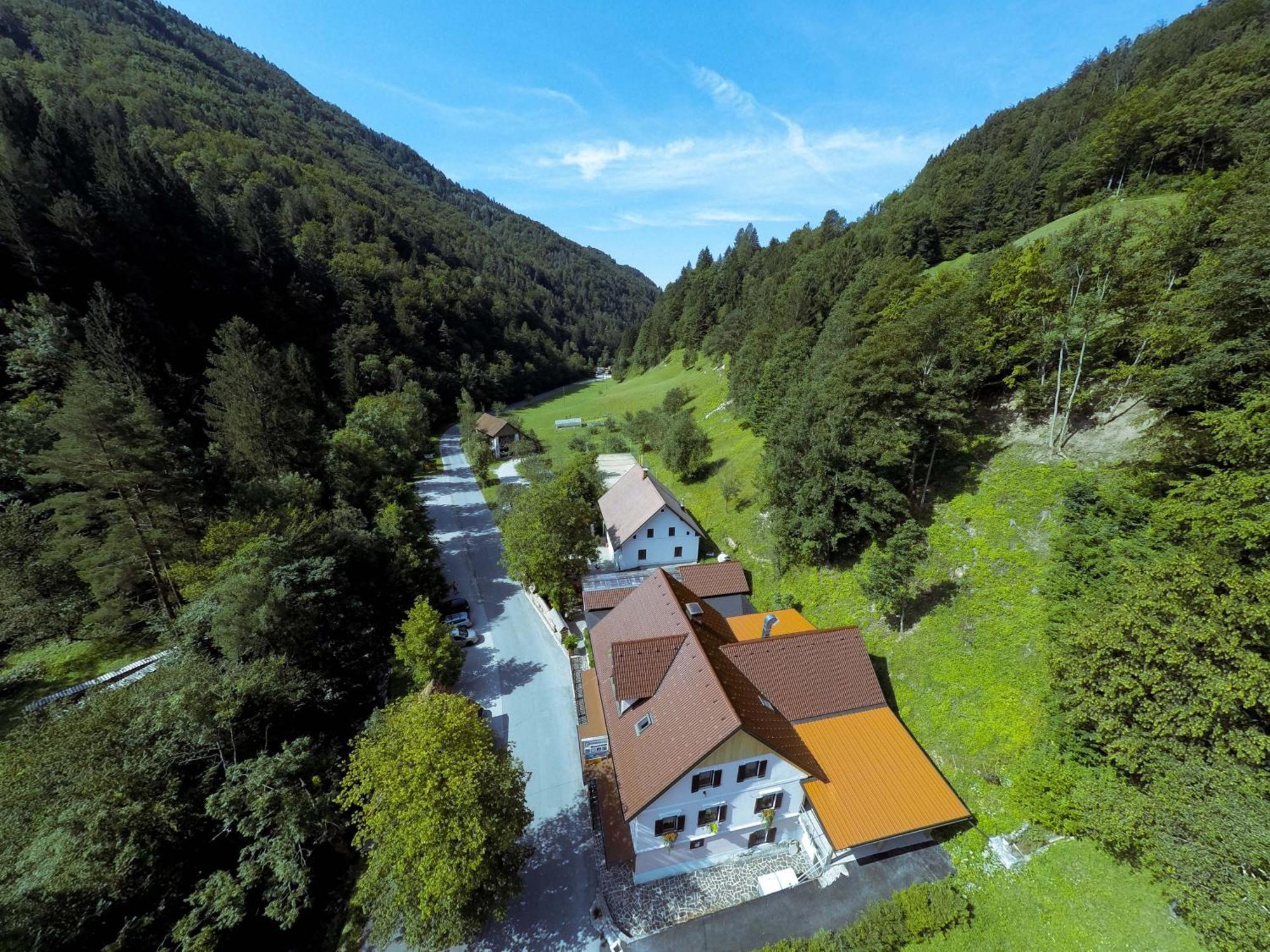 Guest House Gostisce Gacnk V Logu Cerkno Exterior photo